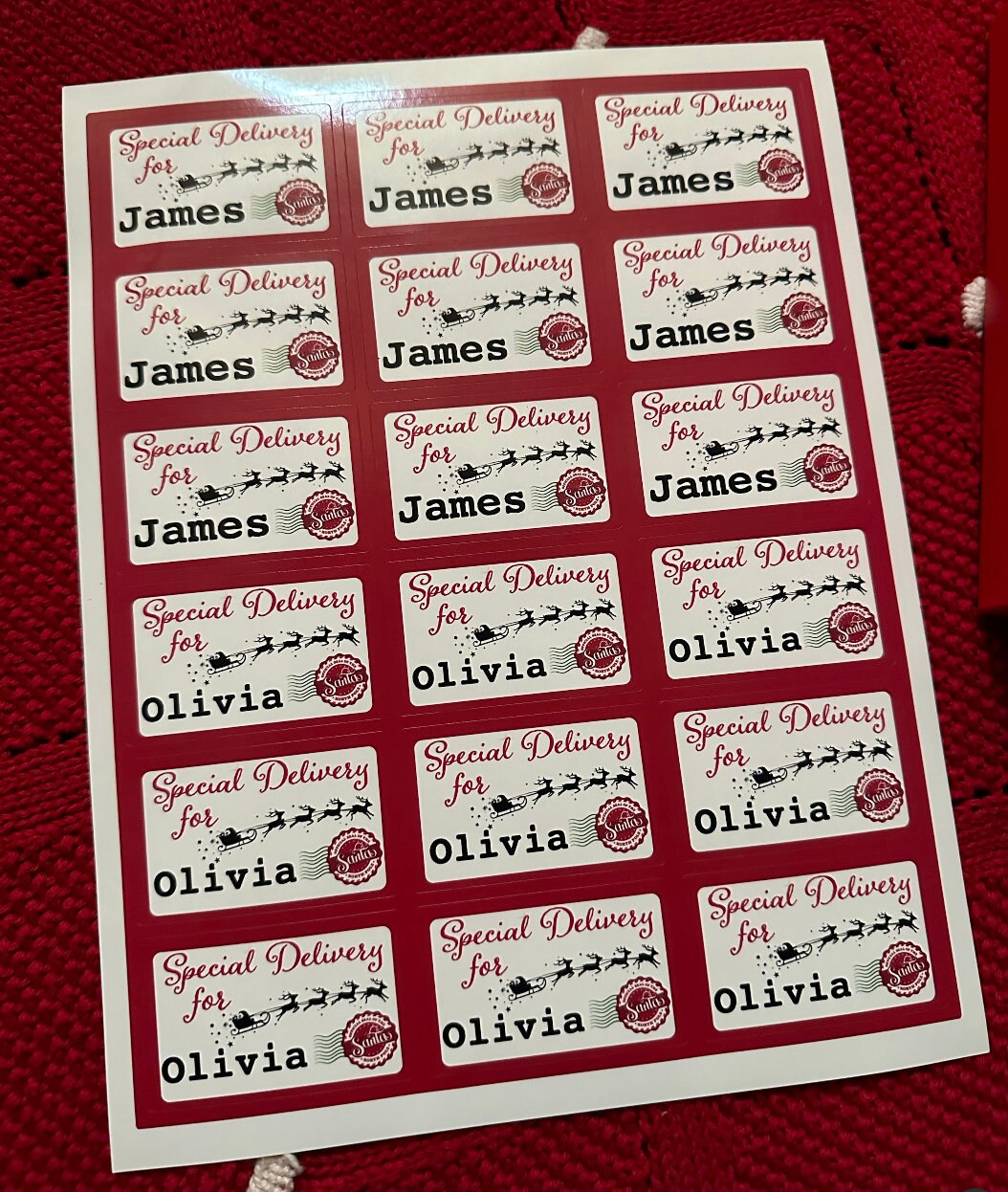 Red and white Santa sleigh gift tags